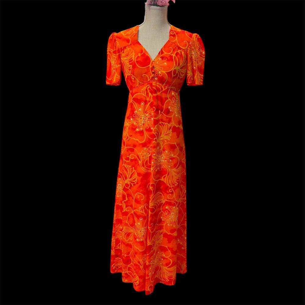1970s Sa-Ne Hawaii dress